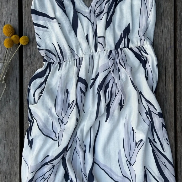 Delilah midi dress size 10 - Picture 4 of 8